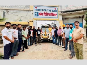 मयंक फाउंडेशन और सहारनपुर के स्वयंसेवकों ने फिरोजपुर में पहुंचाई बाढ़ राहत सामग्री