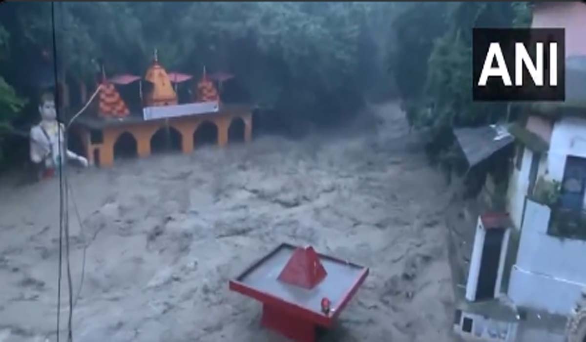 Uttarakhand Weather : भारी बारिश का कहर जारी… टपकेश्वर महादेव मंदिर हुआ जलमग्न, देखें VIDEO