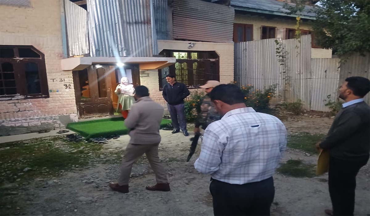 जम्मू कश्मीर में आतंकवाद और ड्रग तस्करी के खिलाफ बड़ा Action, CIK ने इन 7 जिलों में की छापेमारी