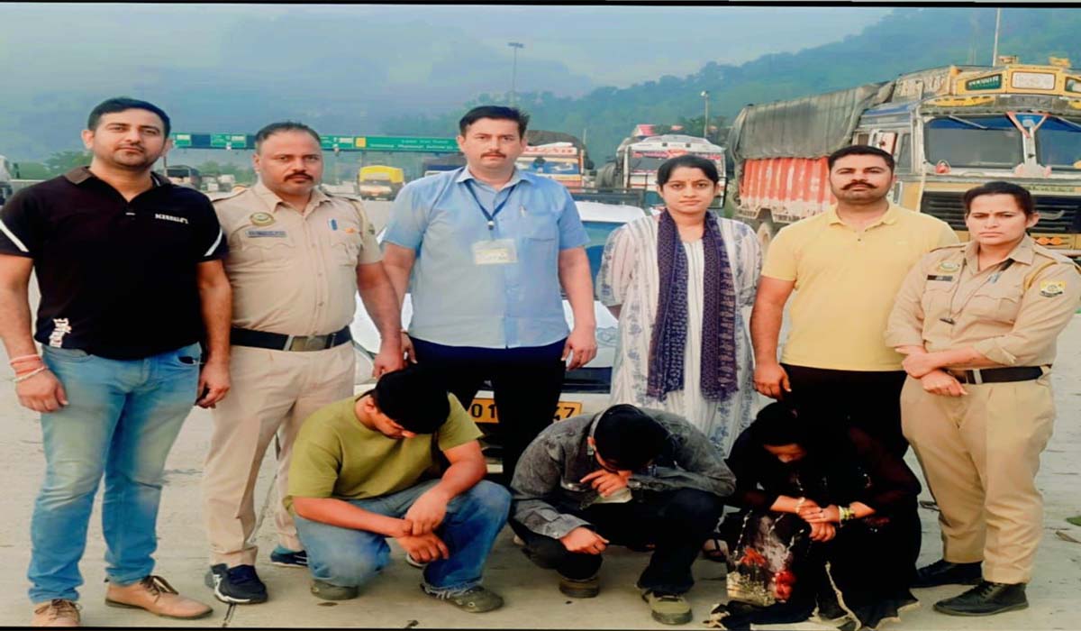 हिमाचल पुलिस की बड़ी कार्रवाई, 51 ग्राम चिट्टे के साथ 3 लोगों को किया गिरफ्तार