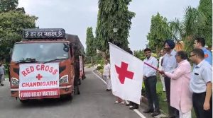 रेड क्रॉस सोसाइटी पंजाब की ओर से बाढ़ प्रभावितों के लिए 9 ट्रक राहत सामग्री रवाना, राज्यपाल गुलाब चंद कटारिया ने दिखाई झंडी