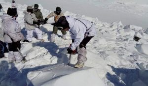 Ladakh: सियाचिन ग्लेशियर में हिमस्खलन, तीन सैनिक शहीद… बचाव कार्य जारी