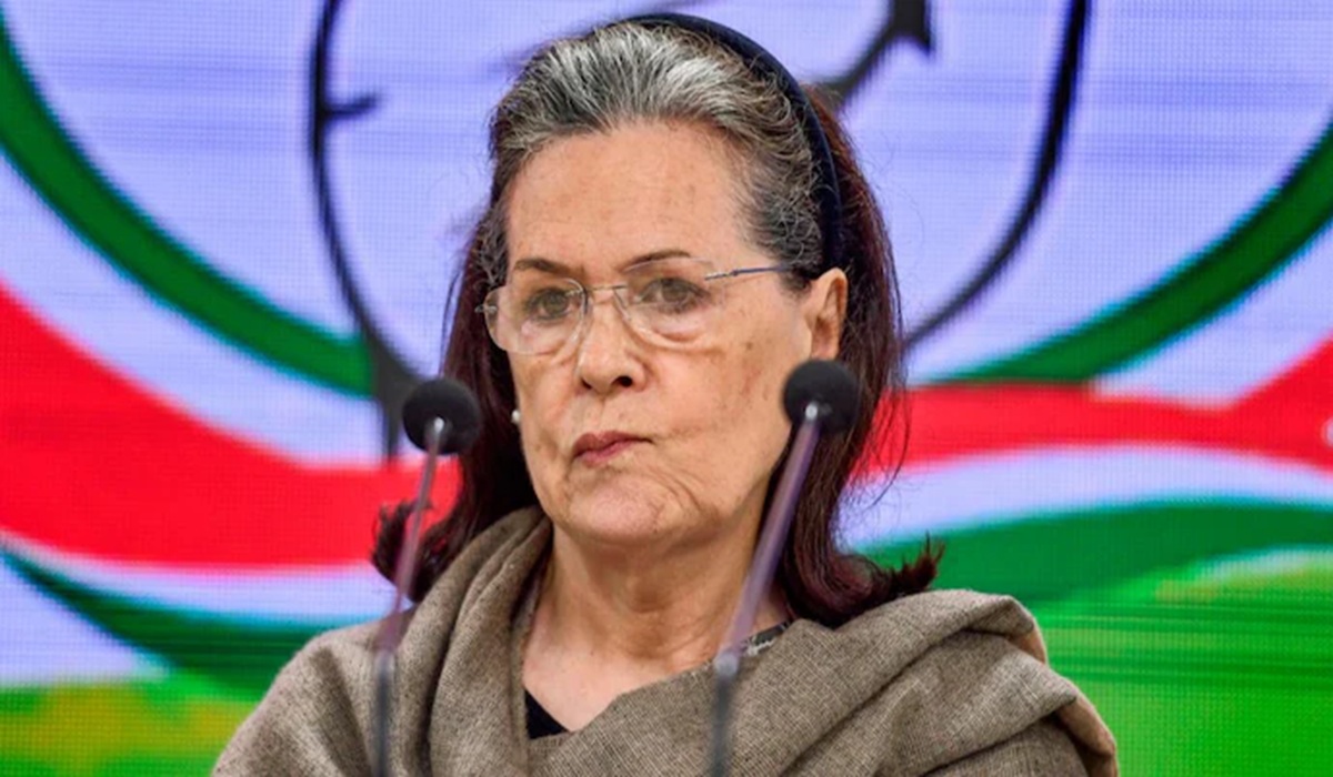 सोनिया गांधी के खिलाफ क्रिमिनल शिकायत दर्ज, लगाए गए ये गंभीर आरोप
