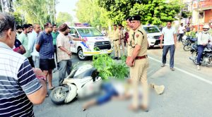 ट्रक की चपेट में आने से काम पर जा रहे एक्टिवा सवार की मौत