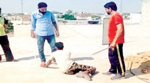 मोगा के कस्बा बाघापुराना में इंसानियत शर्मसार; रेस्तरां मालिक ने अपने कर्मचारी को रॉड से पीटा, एक गिरफ्तार
