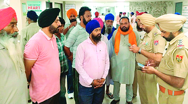 भिक्खीविंड में हथियारबंद मोटरसाइकिल सवारों ने चलाई गोलियां
