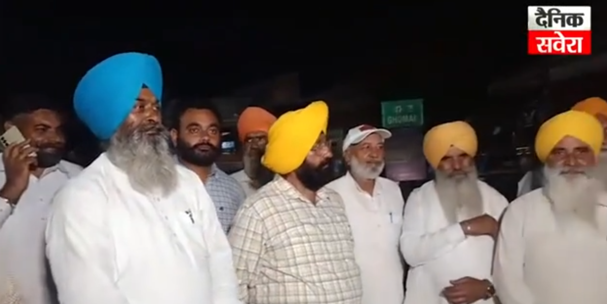 आढ़ती एसोसिएशन ने धान खरीद को लेकर बटाला मंडी के बाहर धरना दिया