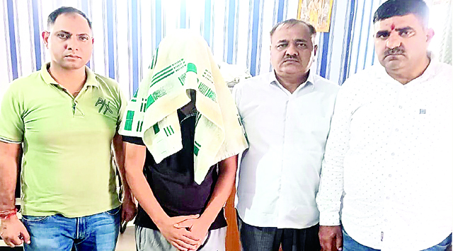दीपावली गिफ्ट बना मौत की वजह; नाबालिग बेटे ने तलाकशुदा मां की कुल्हाड़ी मारकर की हत्या