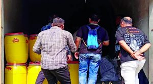 फतेहपुर में अवैध कीटनाशक फैक्ट्री का भंडाफोड़, भारी मात्रा में नकली दवाइयां बरामद