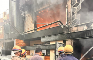 दीपावली पर गाजियाबाद में लगी 48 जगहों पर आग, फायर सर्विस की तत्परता से टली बड़ी अनहोनी
