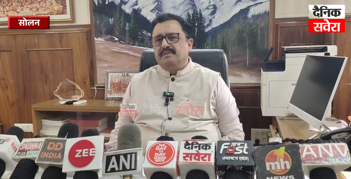 आपदा प्रभावित 271 परिवारों को Solan प्रशासन द्वारा मिलेगा पुनर्वास, DC Manmohan Sharma ने दी जानकारी