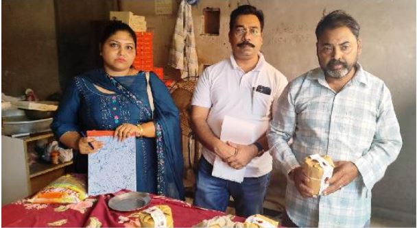 मिलावट करने वालों पर 2.5 लाख का जुर्माना; फूड सेफ्टी टीम ने त्योहारों को लेकर जांच की और कई जगहों से सैंपल लिए