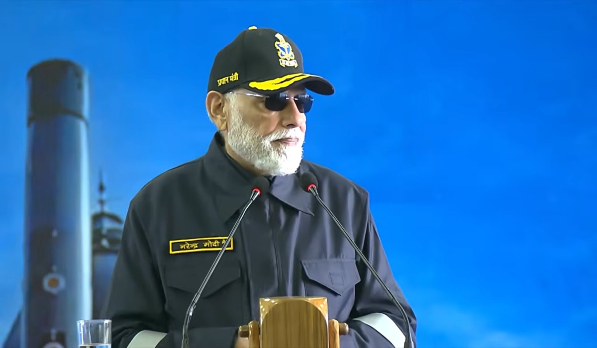 PM मोदी ने INS विक्रांत पर जवानों के साथ दिवाली मनाई, कहा- यह अनुभव अविस्मरणीय है