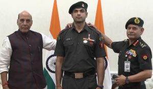 भारतीय सेना में लेफ्टिनेंट कर्नल बने नीरज चोपड़ा, राजनाथ सिंह और सेनाध्यक्ष ने दी उपाधि