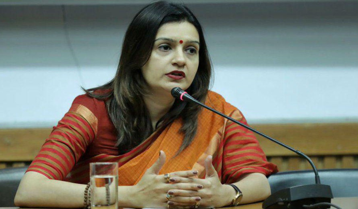 ‘हर निर्वाचन क्षेत्र में वोट घोटाला दिख रहा’, प्रियंका चतुर्वेदी का चुनाव आयोग पर जवाबदेही से बचने का आरोप
