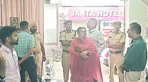 बिना मैडीकल डिग्री के चल रहा था अस्पताल, CM फ्लाइंग ने की रेड
