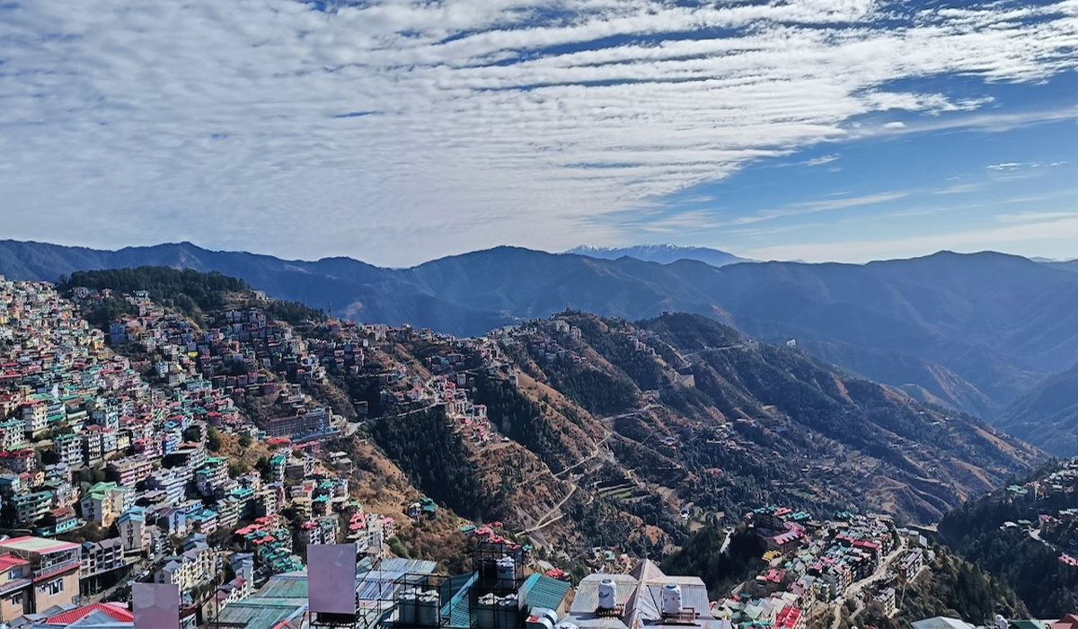 Weather Update: हिमाचल में बढ़ रही ठंड, जानें 33 जिलों के मौसम का हाल