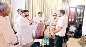 वाई पूरन कुमार केस: अफसरों को गिरफ्तार करने की परिवार की मांग पूरी की जाए : राहुल गांधी