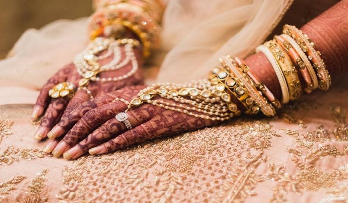 शादी के तीन दिन बाद फरार हुई दुल्हन, साथ उड़ा ले गई जेवर