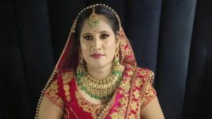 इस पार्टी के जिलाध्यक्ष की पत्नी फांसी के फंदे पर लटकी मिली, मचा बवाल