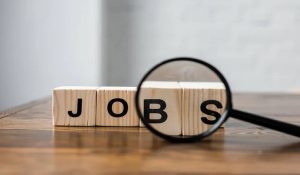 Job News: एमसीएल में 667 पदों पर निकली वैकेंसी, जानें योग्यता और सैलरी