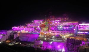 नवरात्रि के अंतिम दिन महानवमी पर भक्तों ने की पूजा-अर्चना, वैष्णो देवी मंदिर में उमड़ा श्रद्धालुओं का सैलाब