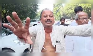 टिकट कटने पर फूट-फूटकर रोने लगा इस पार्टी का नेता, कहा- टिकट के बदले 2.7 करोड़ मांगे
