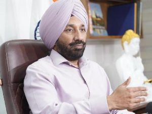 सांसद सतनाम संधू ने रूस में फंसे पंजाबी युवकों को बचाने का मुद्दा उठाया, आकर्षक नौकरियों के वादे पर गए थे रूस