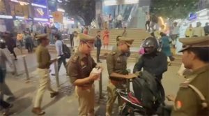 Delhi Blast: दिल्ली के लाल किले में विस्फोट के बाद देश भर में हाई अलर्ट जारी, भीड़-भाड़ वाले इलाकों में बढ़ाई सुरक्षा