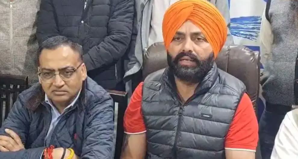 पंजाब रोडवेज और PRTC के कॉन्ट्रैक्ट कर्मचारियों ने मंत्री लालजीत भुल्लर से मीटिंग के बाद खत्म की हड़ताल
