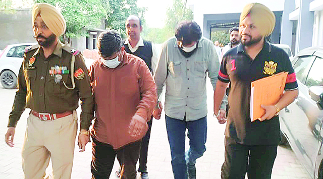 नकली और बंद नोटों मामले में पकड़े गए 2 आरोपियों का 3 दिन का पुलिस रिमांड बढ़ा