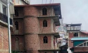 संजौली मस्जिद विवाद: हिंदू समूहों के विरोध प्रदर्शन के बीच मौलवी ने की ये अपील