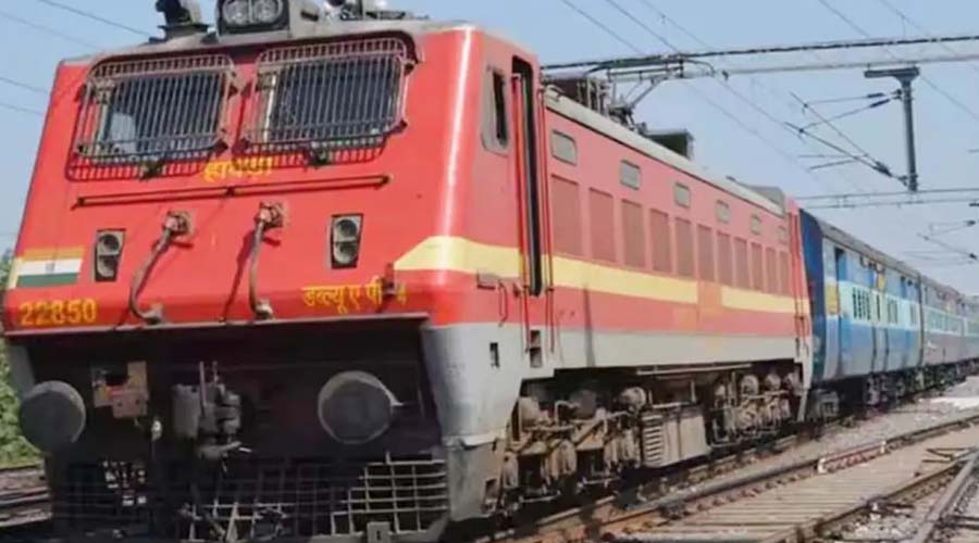 Railway Apprentice Recruitment: रेलवे में अपरेंटिस के 4000 से अधिक पदों पर भर्ती, करें आवेदन