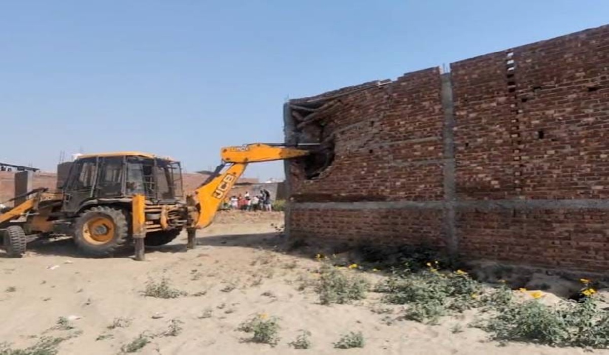 अवैध कॉलोनियों पर बड़ी कार्रवाई: निसिंग में कई निर्माण जमींदोज़