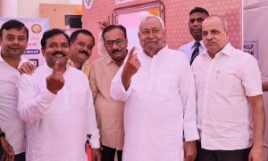 CM नीतीश ने बिहार वासियों से की अपील, घरों से बाहर निकलें और वोट का प्रयोग जरूर करें