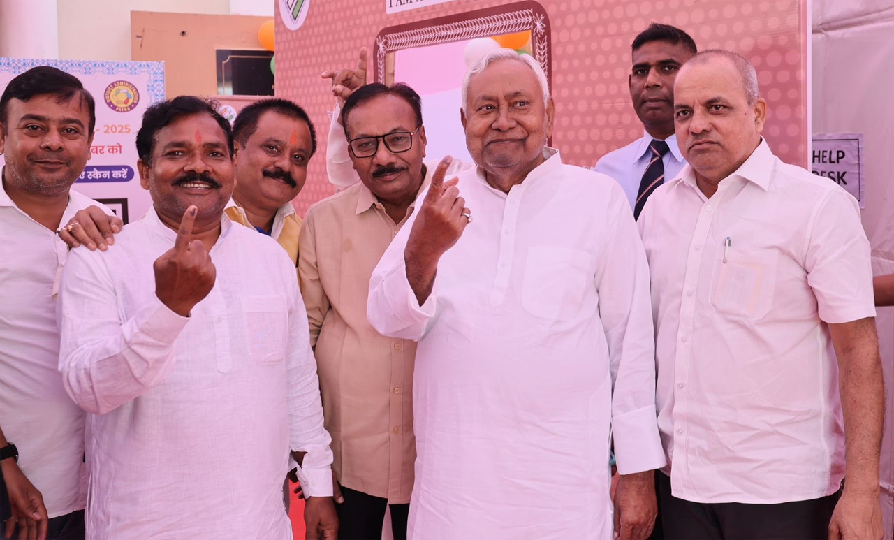 CM नीतीश ने बिहार वासियों से की अपील, घरों से बाहर निकलें और वोट का प्रयोग जरूर करें