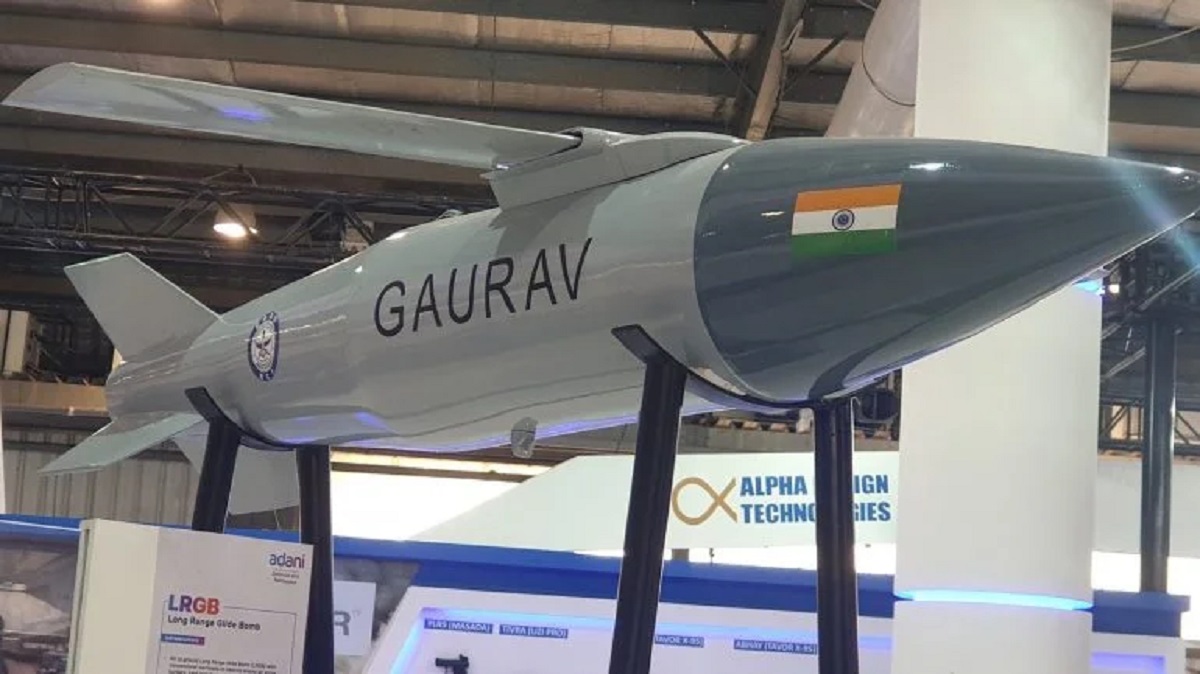 DRDO की बड़ी सफलता: किया ‘गौरव’ ग्लाइड बम का सफल परीक्षण, दुश्मन पर दूर से ही करेगा सटीक वार