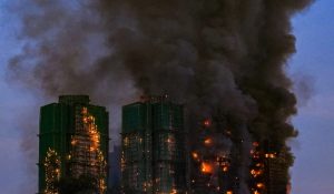 हांगकांग के ताईपो में आग का तांडव: 44 की मौत, 300 लोग लापता