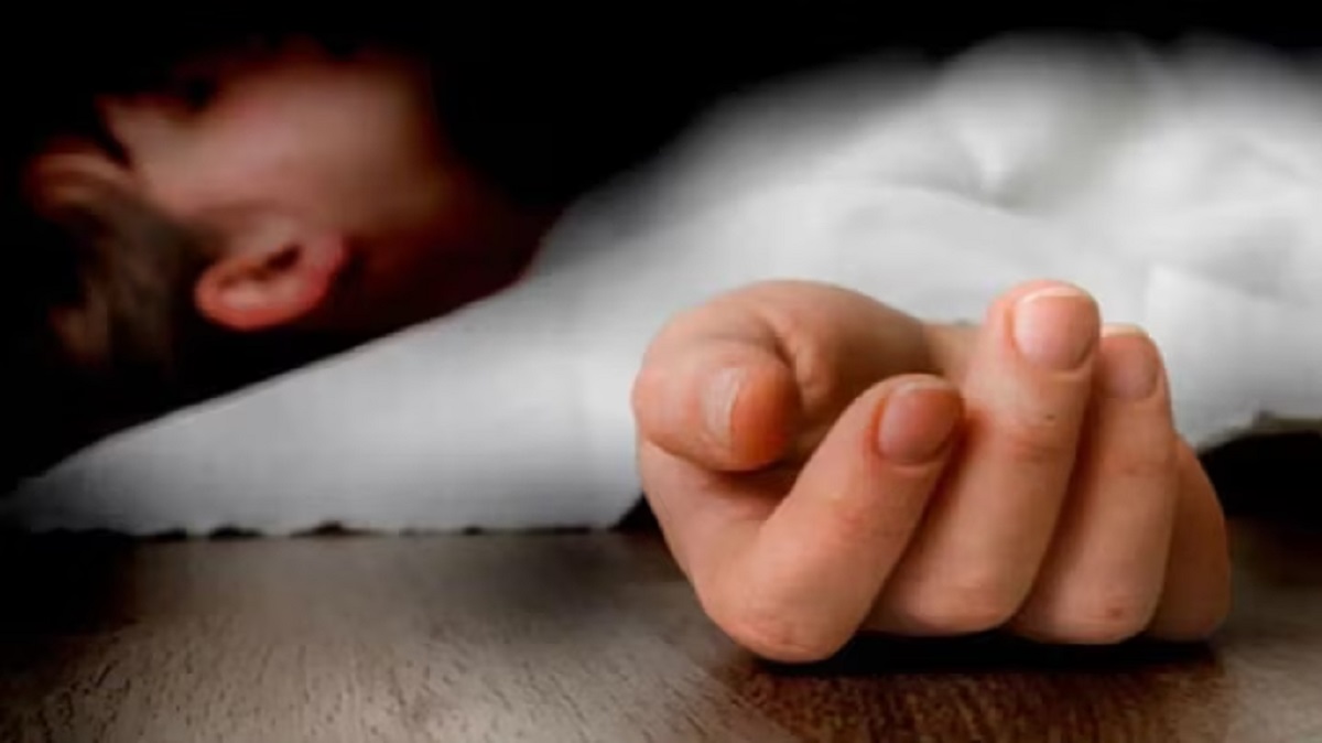 चौथी मंजिल से कूदी कक्षा 6 की छात्रा, स्कूल प्रशासन ने मिटाए सबूत