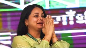गालियां दी, मारने के लिए चप्पल उठाई, मजबूरी में मां-बाप को छोड़ना पड़ा : रोहिणी आचार्य