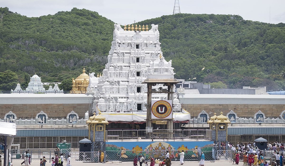 अमेरिका में रहने वाले भक्त ने तिरुपति मंदिर में दिया 9 करोड़ का दान, TTD ने जताया आभार