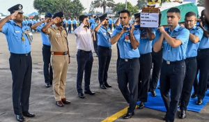 सुलूर एयर बेस पहुंचा शहीद विंग कमांडर का पार्थिव शरीर, एयर फोर्स ने दी अंतिम श्रद्धांजलि
