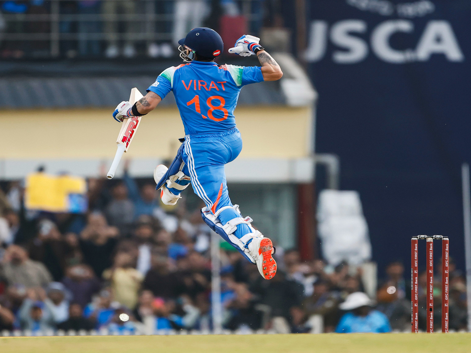 “विराट ऐसे जश्न क्यों मना रहे हैं”… साउथ अफ्रीका के खिलाफ लगातार दो शतक बनाने के बाद कोहली के जोश भरे जश्न पर बोले अश्विन
