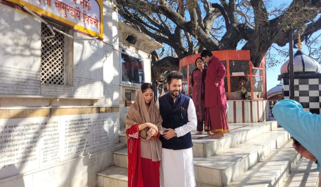 Aditya Dhar and Yami Gautam visited Naina Devi Temple