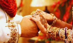 Intercaste Marriage से खफा पिता ने गर्भवती बेटी को दी ऐसी सजा… जानकर आपकी कांप जाएगी रूह