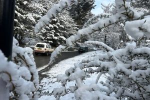 Jammu Kashmir Weather: कश्मीर घाटी में तापमान में सुधार, गुलमर्ग में पारा पहुंचा -2 डिग्री