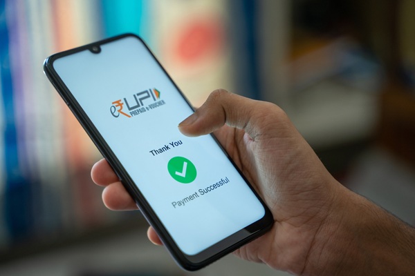 UPI से गलत खाते में चला गया पैसा? घबराएं नहीं, ऐसे करें रिकवरी