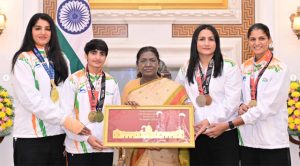 वर्ल्ड बॉक्सिंग चैंपियनशिप में भारत को मेडल दिलाने वाली 4 महिला बॉक्सरों को राष्ट्रपति ने किया सम्मानित