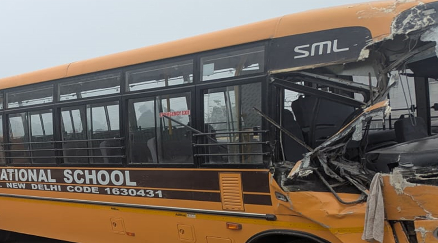 Mohali Bus Accident: मोहाली में बड़ा सड़क हादसा, दो स्कूल बसों की आपस में हुई टक्कर