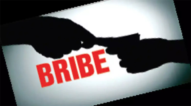 State Vigilance और ACB ने 75,000/- रुपये रिश्वत लेते आरोपी को रंगे हाथों किया गिरफ्तार